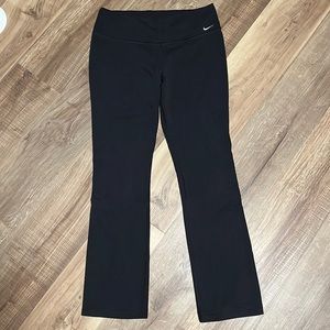 Nike Straight Legging
